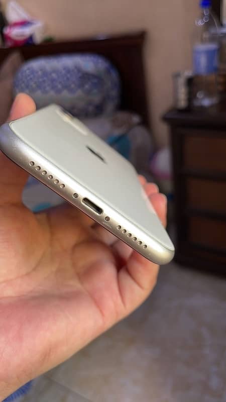 Iphone 11/128gb white Non PTA 2