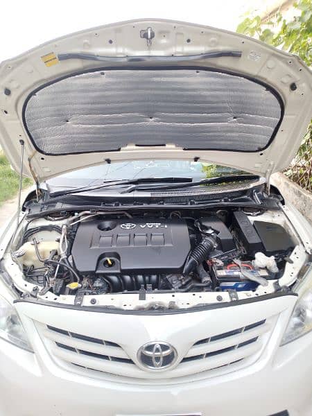 Toyota Corolla Altis 1.6  2013 8