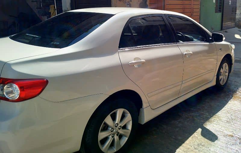 Toyota Corolla Altis 1.6  2013 12