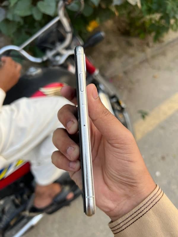 iPhone X 64gb 4