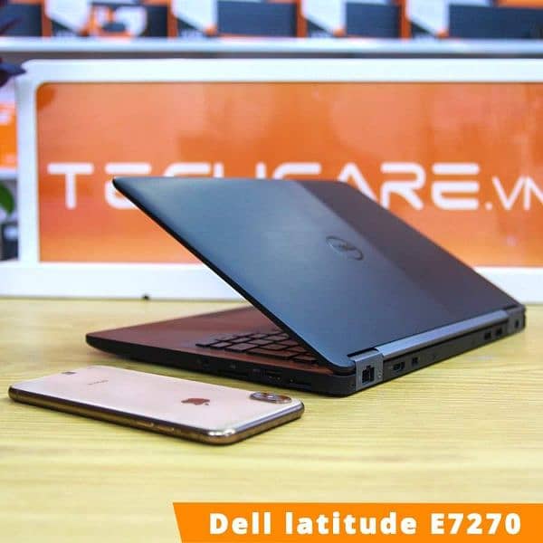 Dell UltraSlim Core i5 6th Generation 8GB Ram DDR4 / 256GB SSD 4