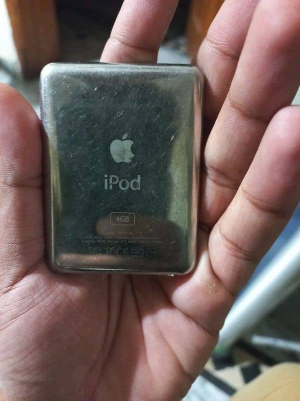 Apple IPOD NANO 3rd Generation 4gb 1