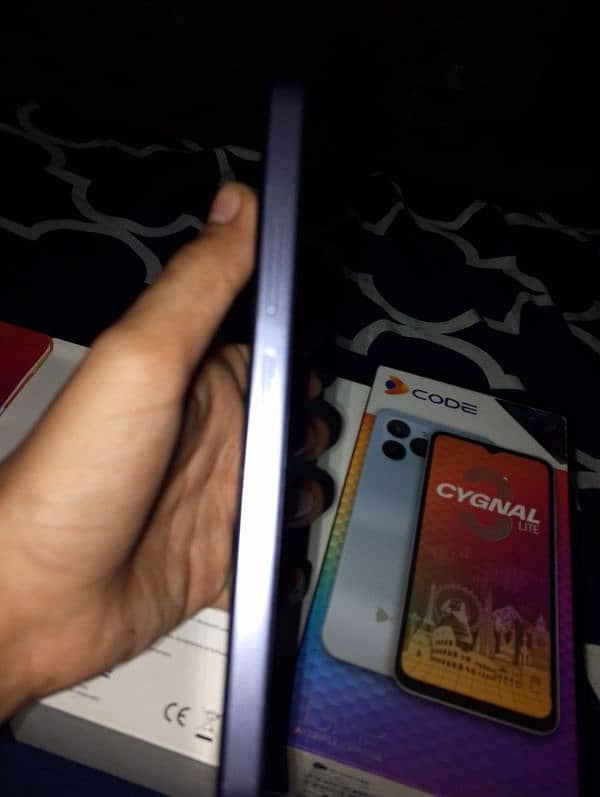 I sell a mobile dcode cygnal 3 lite mobile all ok10/9 condition 9