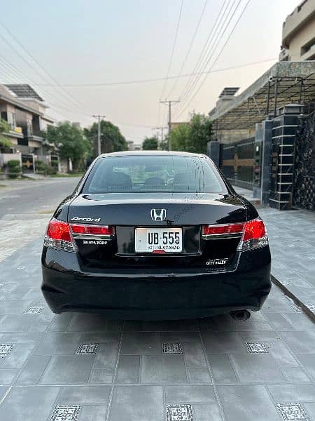 Honda Accord 2010 reg 2011 total original 1