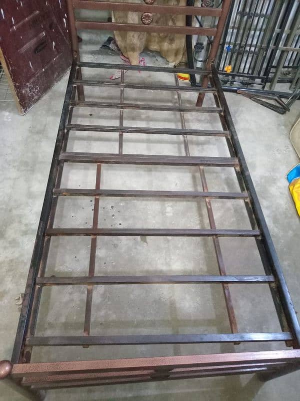 Double and Single Size Iron Bed 9