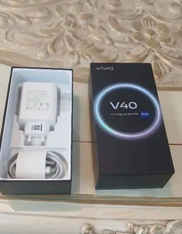 vivo v40 4