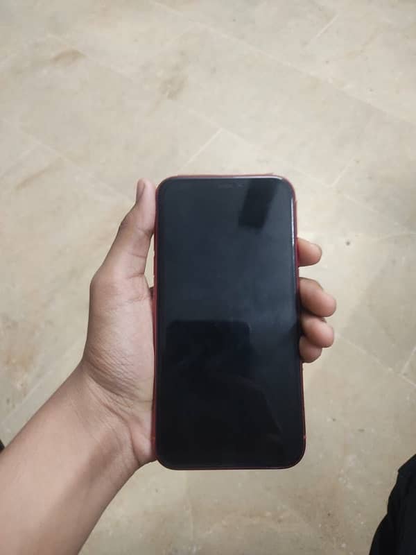 iphone xr in mint condition 1