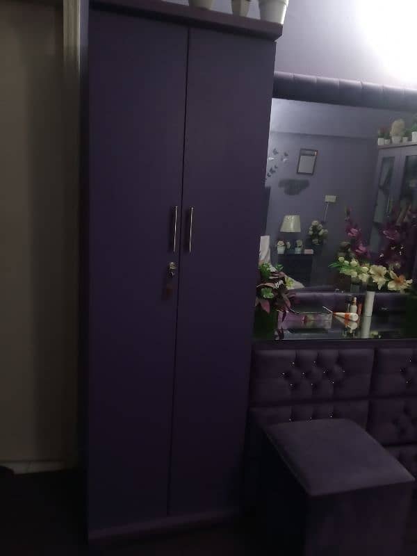 velvet bedroom beautiful furniture. 10/10 condition 2