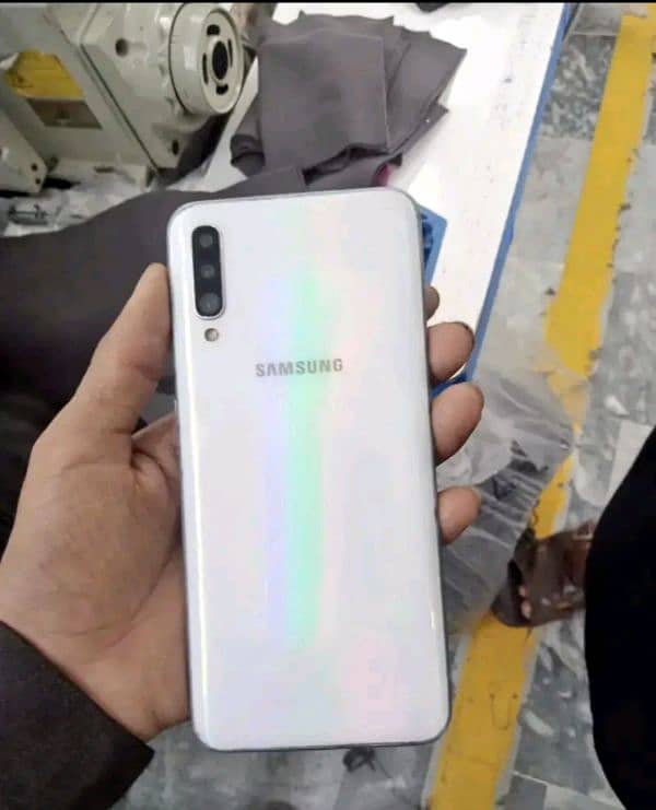 Samsung a50 original pannel parts available 1