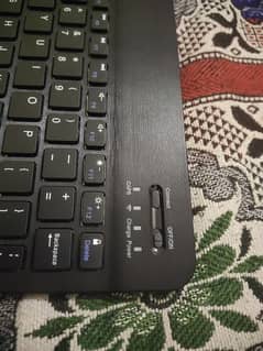 Bluetooth charging keyboard