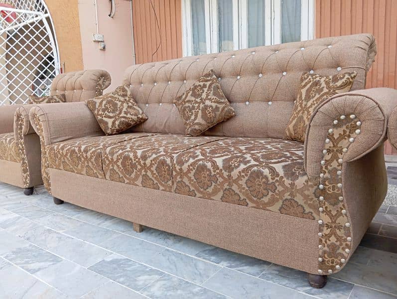 5 seater sofa best condition 1