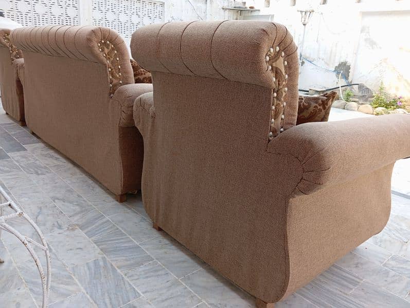 5 seater sofa best condition 2