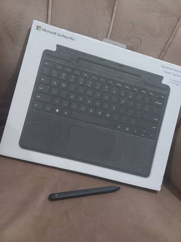 Microsoft Surface Pro 9 Signature Keyboard With Slim Pen 0