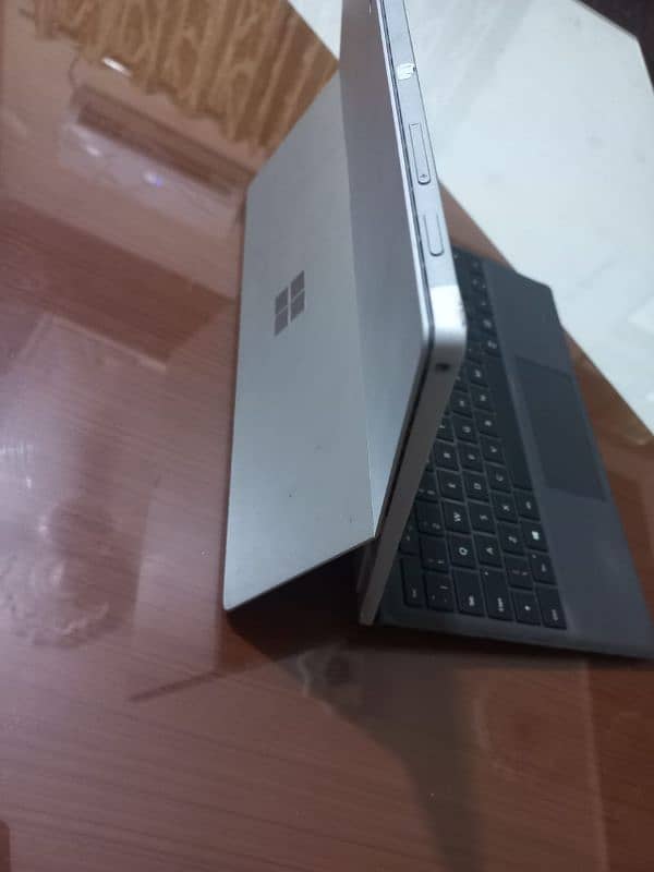 Microsoft Surface Pro 5 (Ci5, 7Th Gen, 8GB/128GB SSD) 2