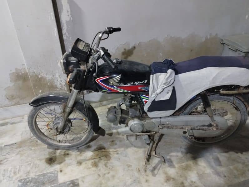 selling Honda 70 2017 model geniun condition 1