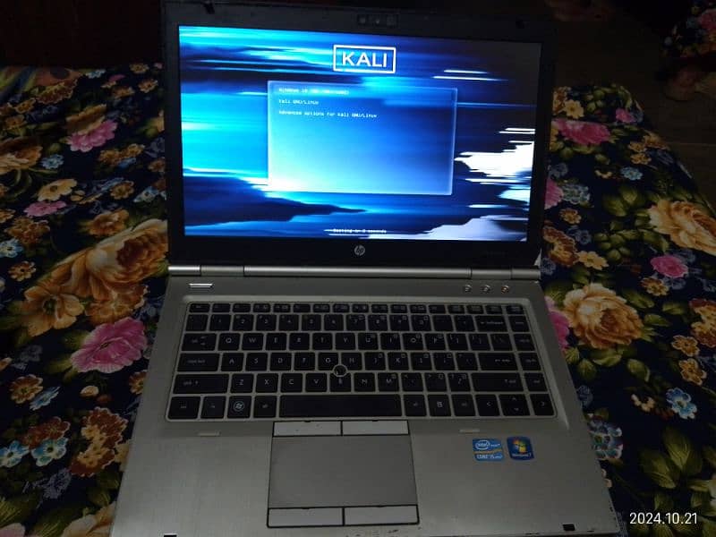 HP Elitebook 8460p laptop for sale 2