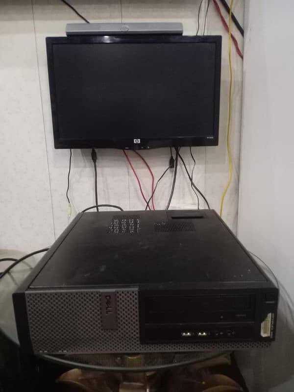 Dell core i5 with Led 19 inches HP 8