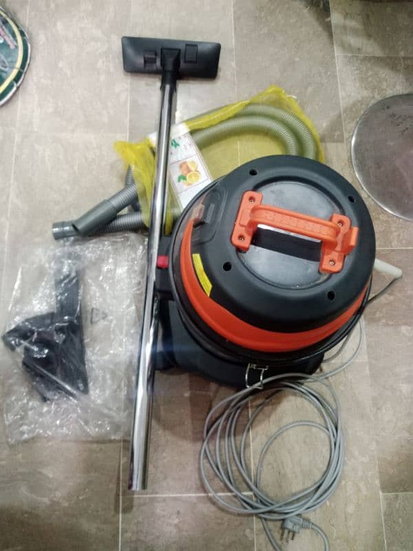 Esquire Wet and Dry Vacuum 1