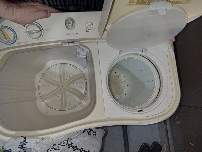 Haier Washing Machine and Dryer/ Spinner / Washer 5