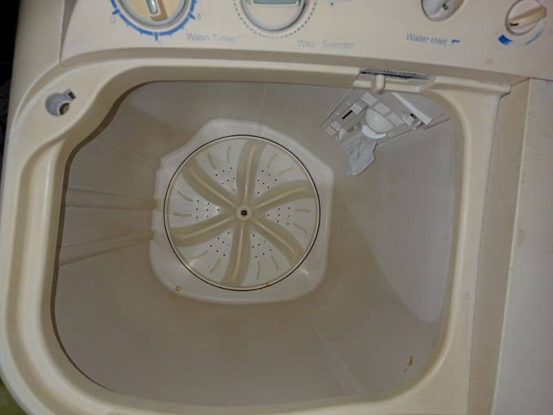 Haier Washing Machine and Dryer/ Spinner / Washer 7