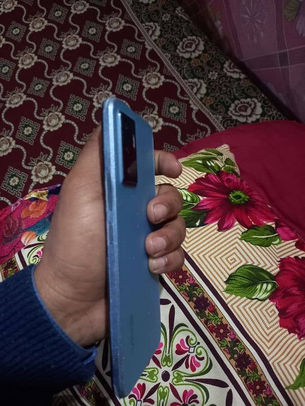 Vivo V23e lush condition 2