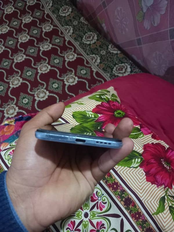 Vivo V23e lush condition 3