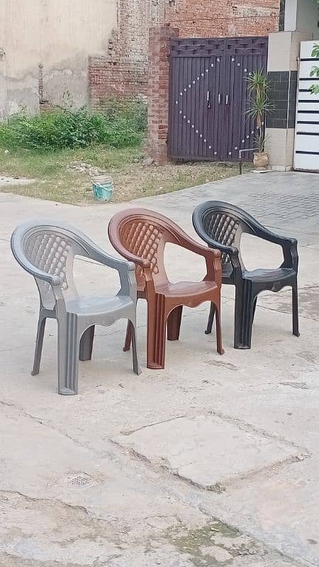 Full Plastic chair with armrest 1