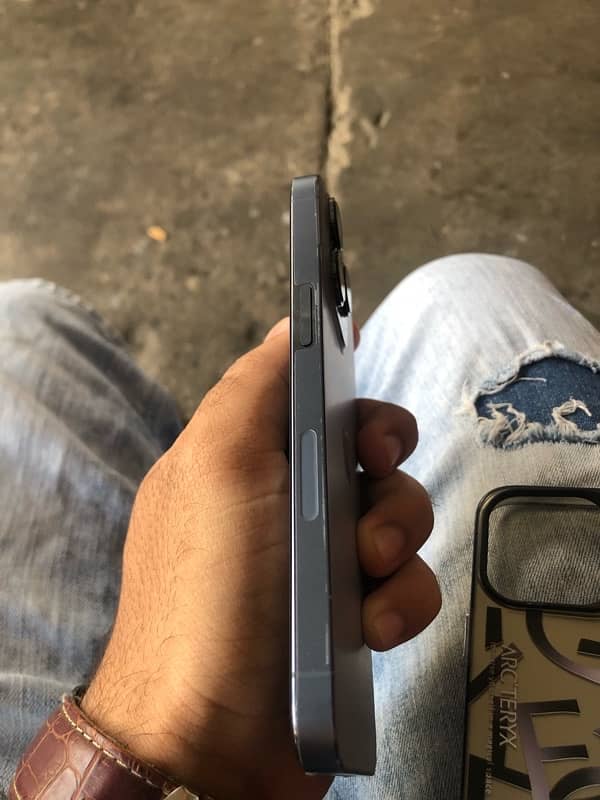 iphone 13 pro non pta Complete Box 4