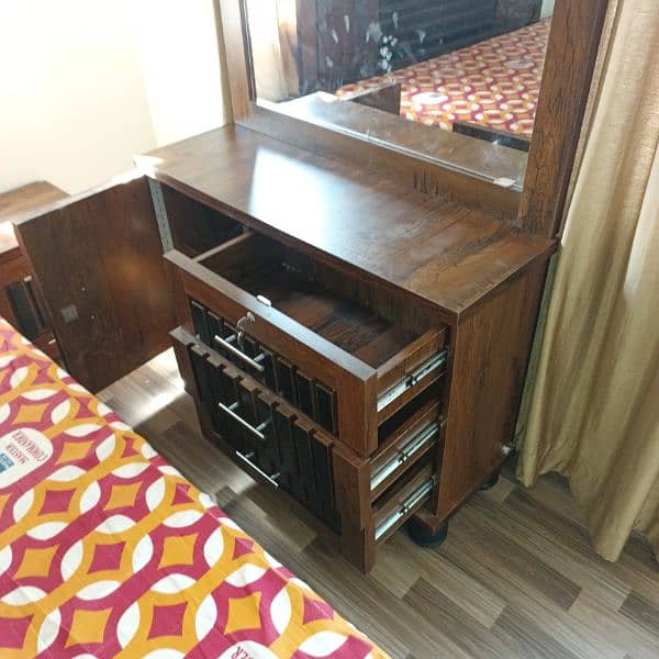 Bedroom set available. 4