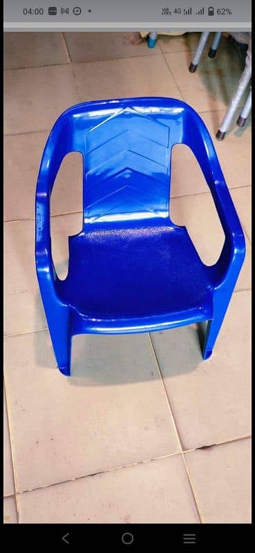 Baby chair with armrest 0