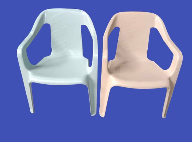 Baby chair with armrest 3