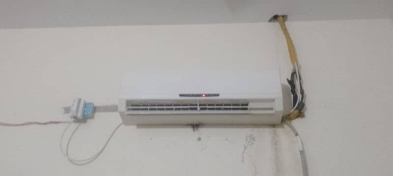 AC Air conditioner 1