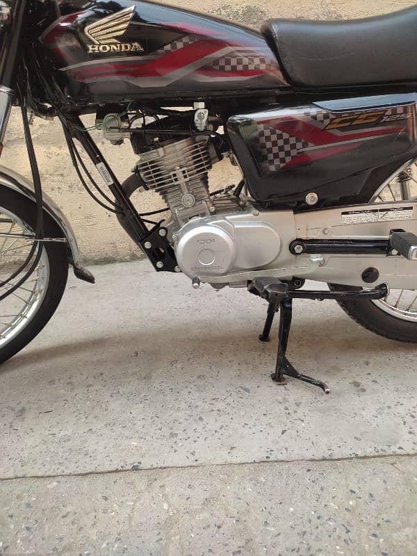 Honda 125 used but looks New 2