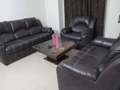 7 Seater Brown Sofa Set with Table Excellent Condition