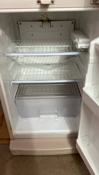 Dawlance Refrigerator Available for sale 4