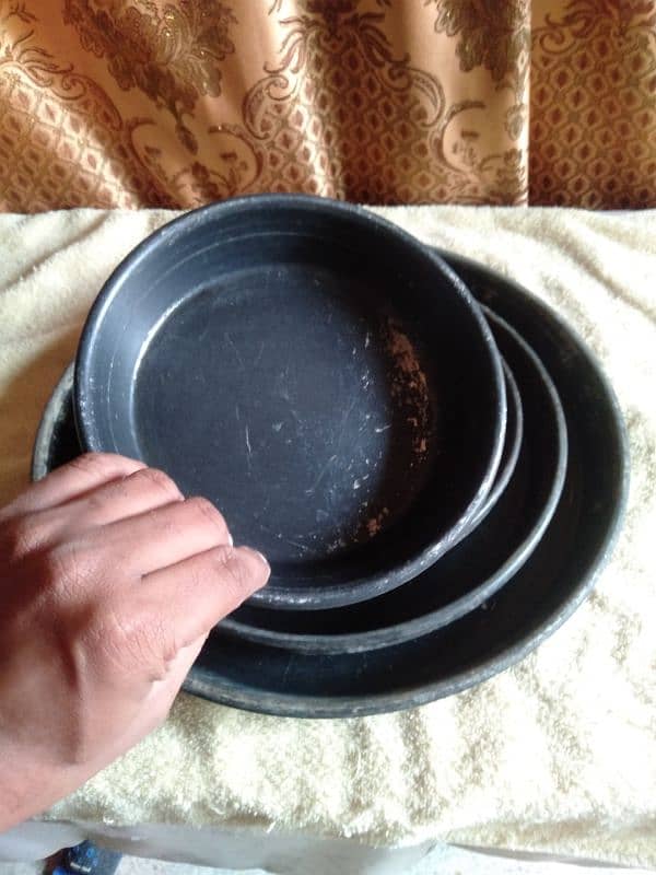 Pizza pans used 2