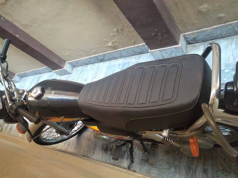 honda cg 125 black cloor 1