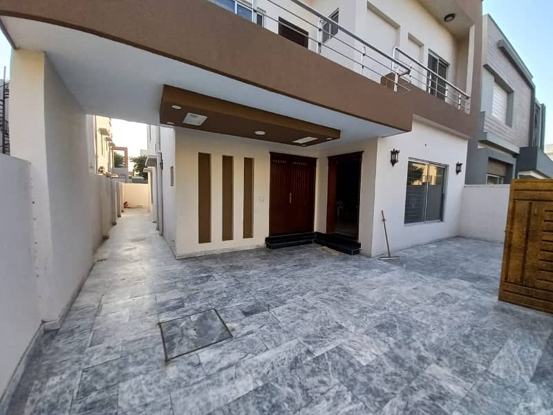 10 Marla House For Sale In Janipar Block Bahria Town Lahore Good Location 1