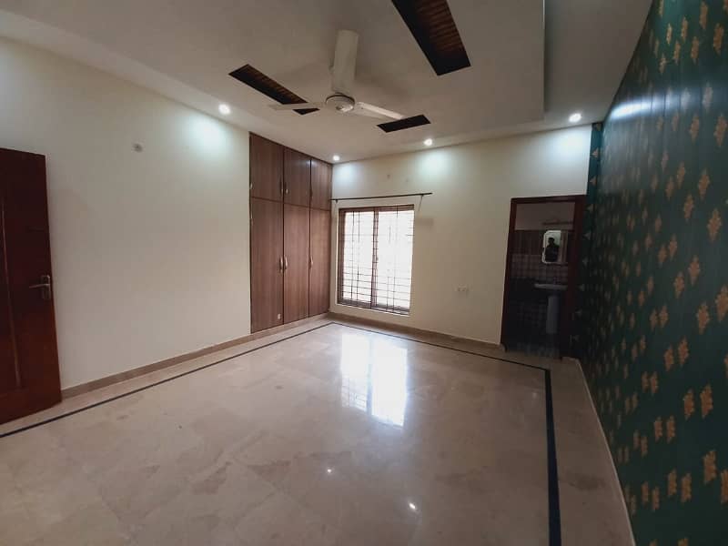 10 Marla House For Sale In Janipar Block Bahria Town Lahore Good Location 4