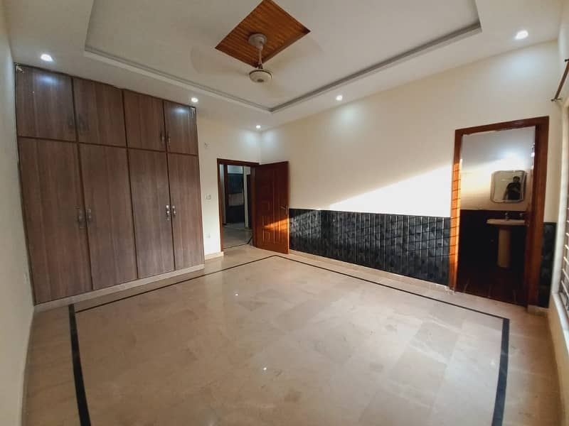 10 Marla House For Sale In Janipar Block Bahria Town Lahore Good Location 10