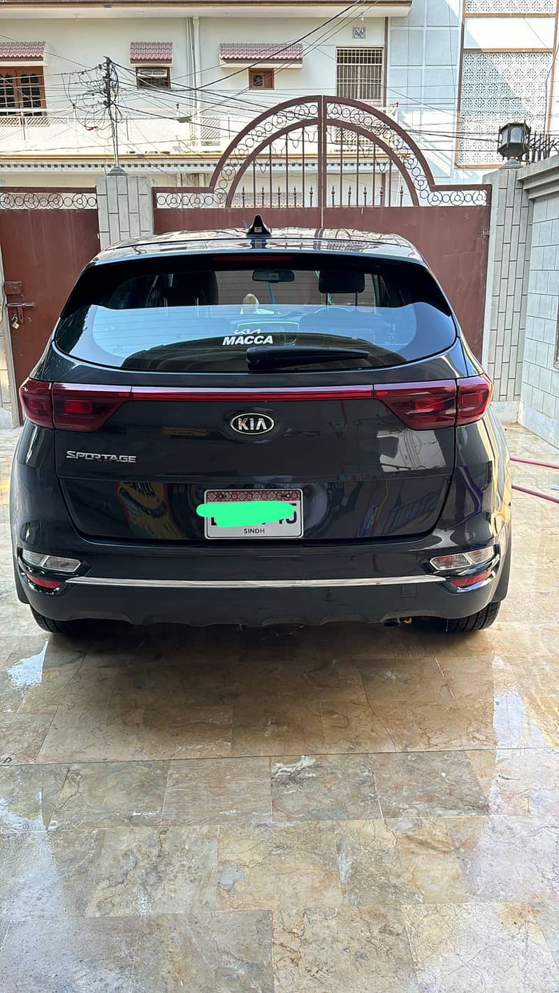 KIA Sportage 2023 ALPHA 8