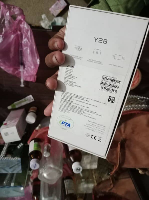 vivo y28/8+8+128 4