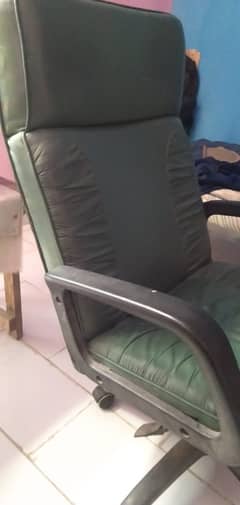 Office boss chair