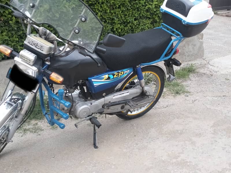 Honda CD 70 2022 3