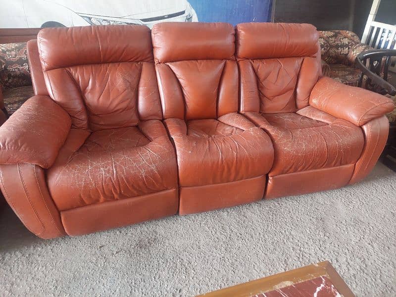 Recliner sofa 5 seated 1