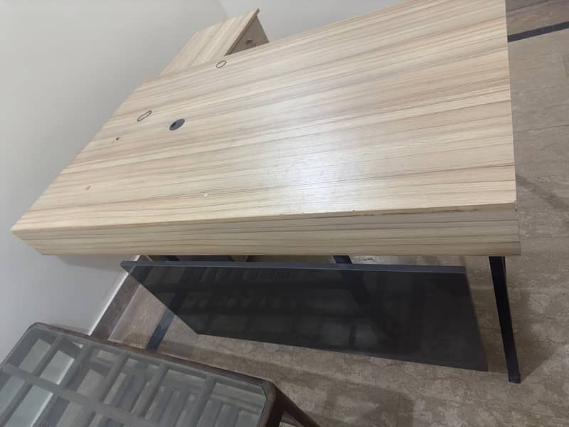 office table for professional use 2