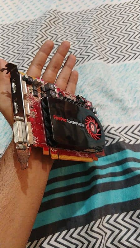 Ati Firepro V4800 DDR 5 3