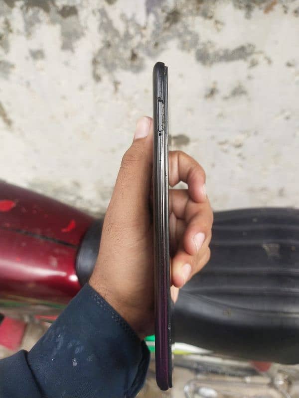 Infinix Smart 5 3/64 and Tecno Spark 4 3/32 10