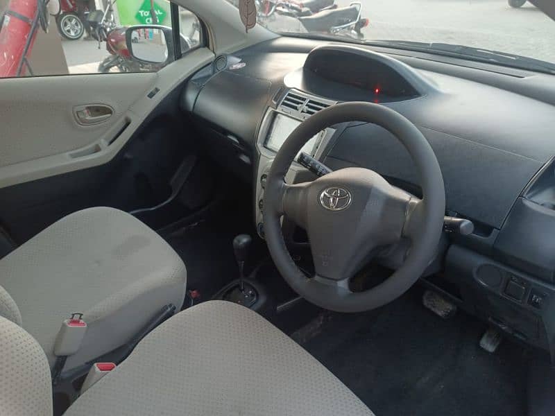 Toyota Vitz 2007 registration 2012 14