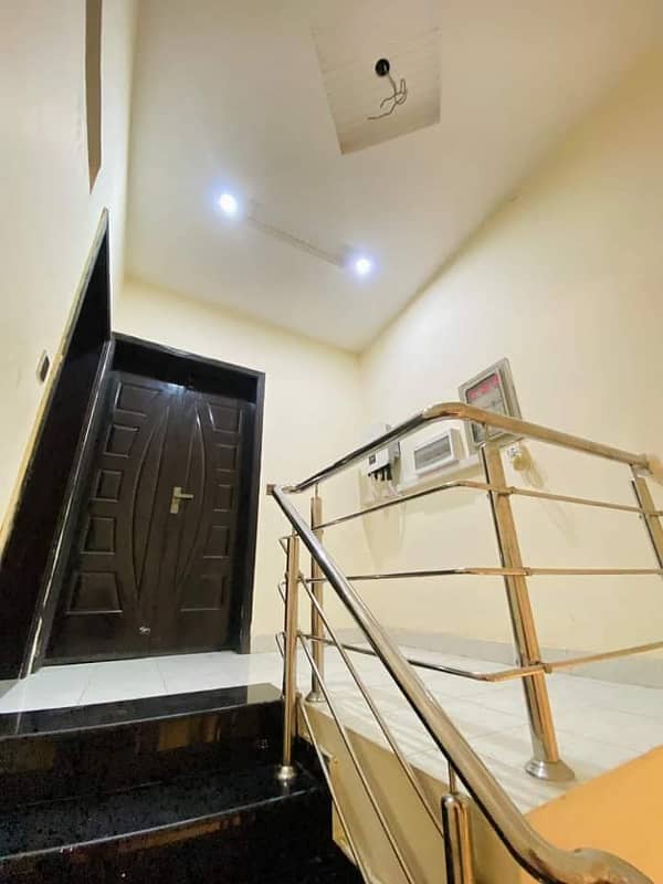 8.25 Marla Corner House For Sale In Paragon City Lahore 16